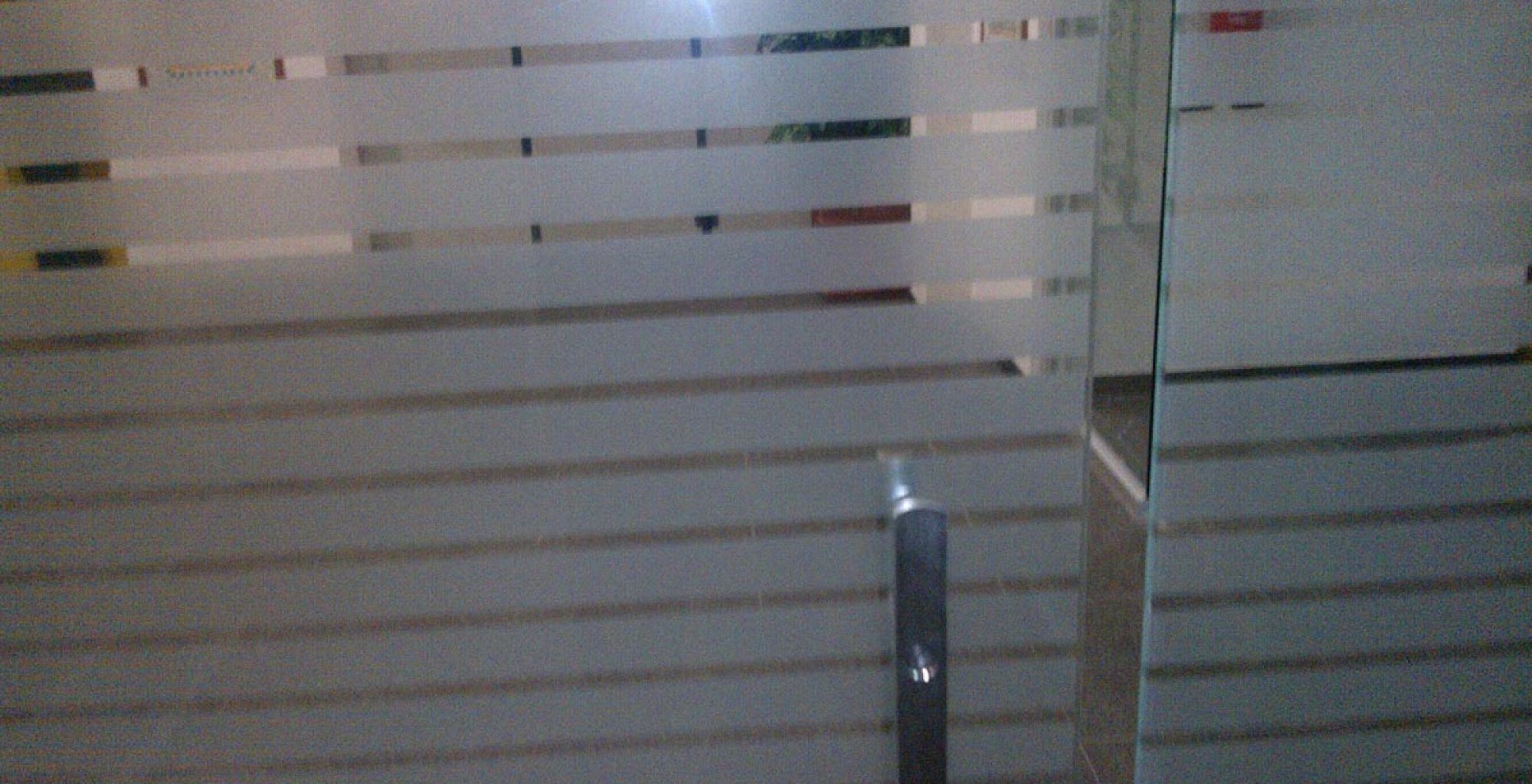 Decorazione vetro a righe