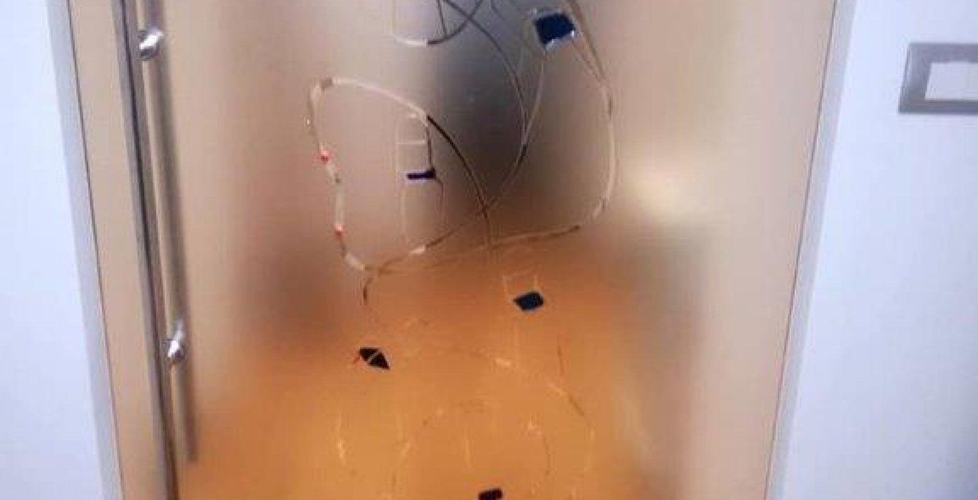 porta-in-vetro-decorata