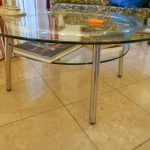 tavolino-in-vetro-portariviste