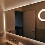 dettaglio specchio retroilluminato