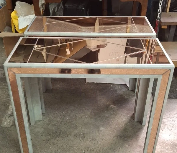 tavoli specchio rosa