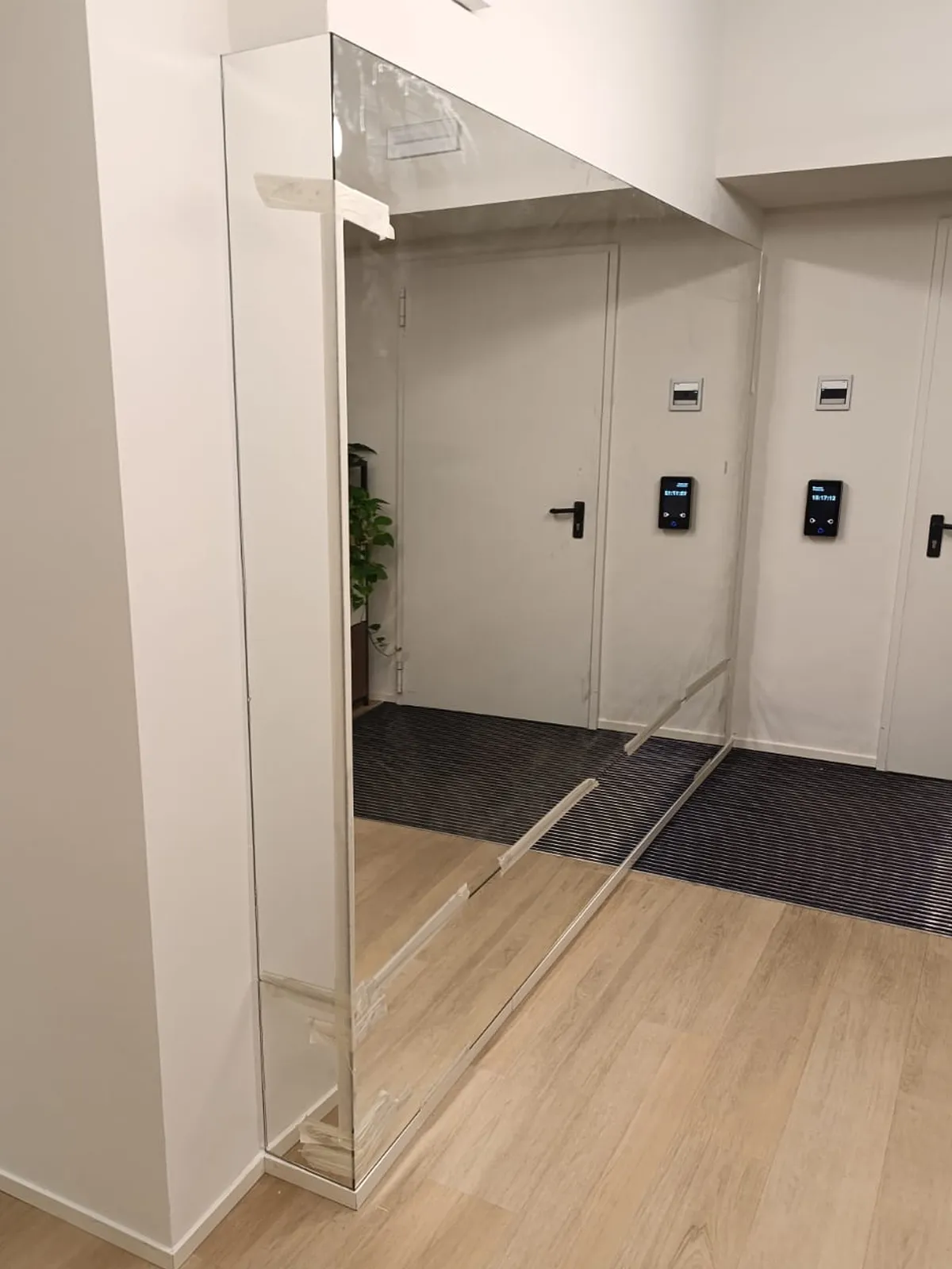 specchio su misura milano