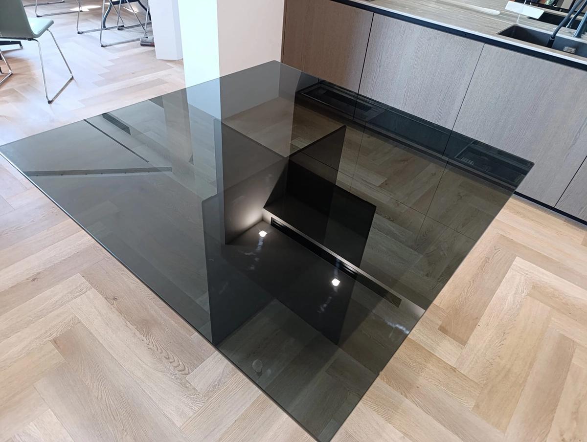 tavolo in cristallo temperato fume