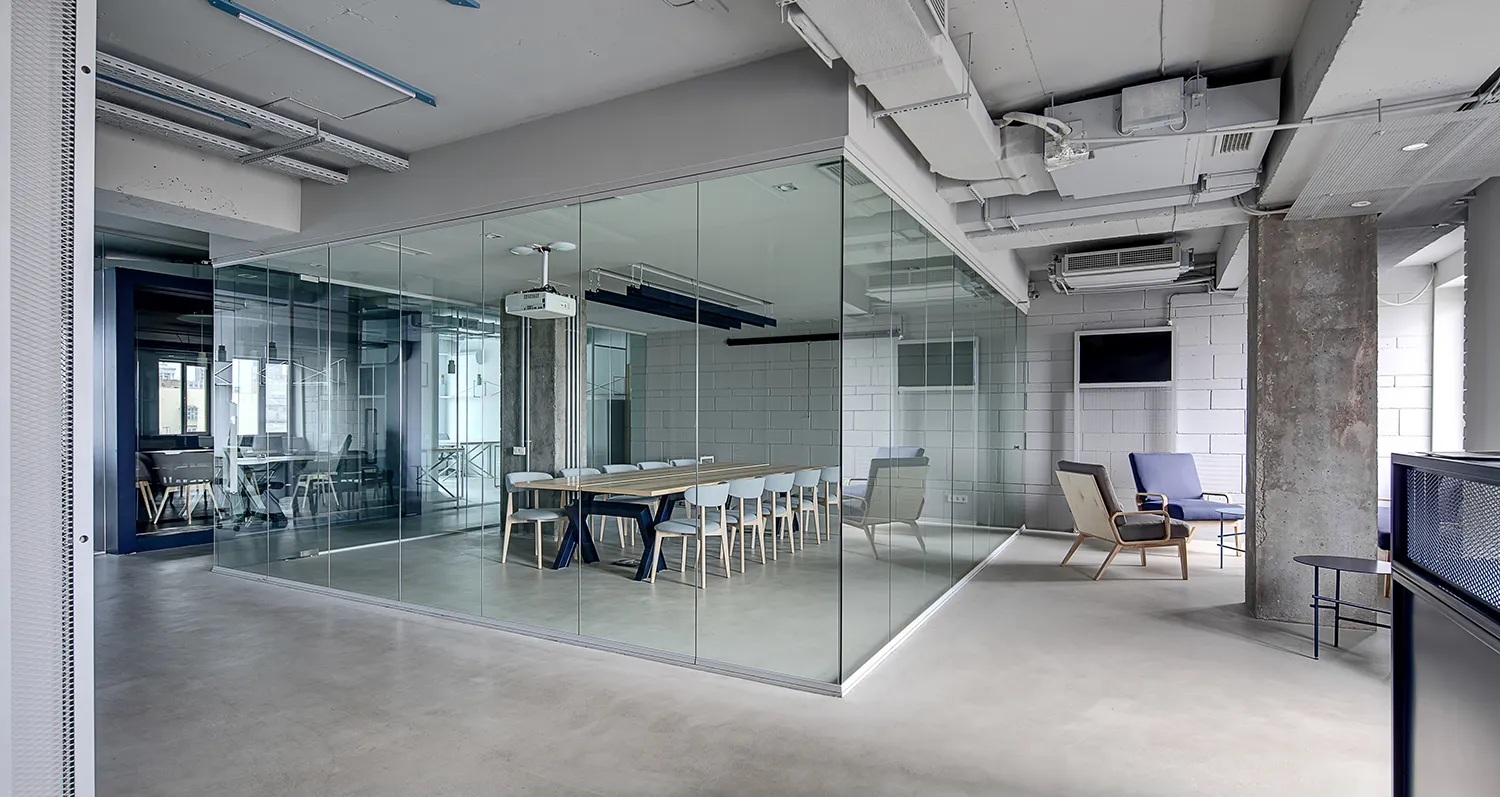 pareti divisori in vetro milano